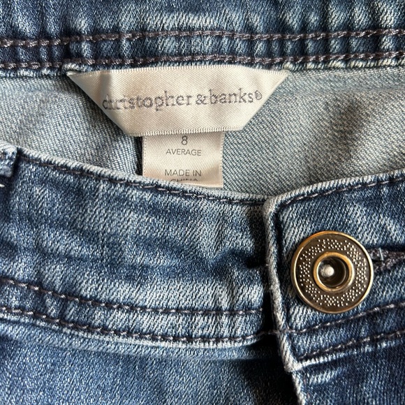 Christopher & Banks Denim Capri’s. Size 8 average. - Picture 2 of 4
